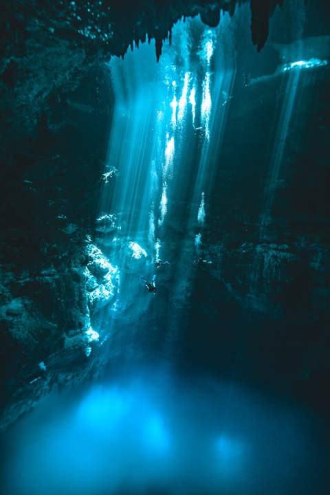 Cenote Diving El Pit