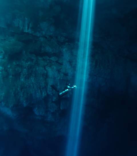 Cenote Diving El Pit