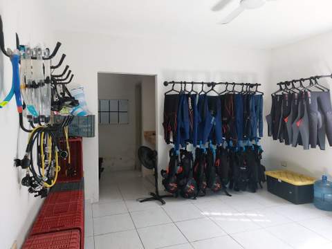 Jaguar Divers dive shop in Playa del Carmen