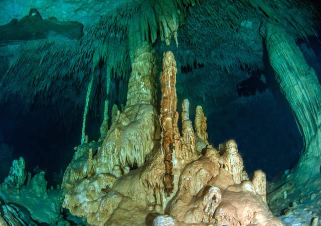 La historia de los cenotes