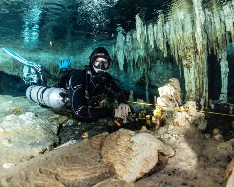 Taak Bi Ha cenote diving