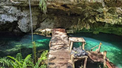 Dreamgate cenote diving