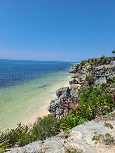 Costa vista desde las ruinas de Tulum